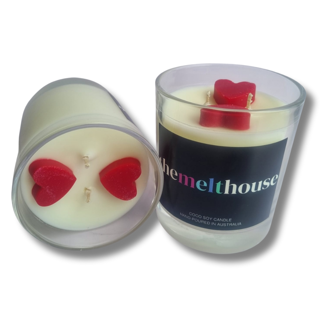 CLASSIC LOVE HEARTS CANDLE